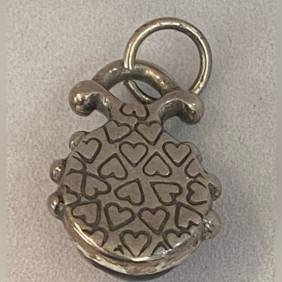 Brighton enamel Lady bug charm (232) - Picture 2 of 3